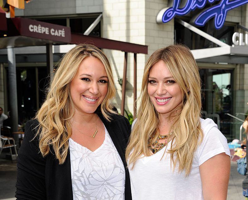 Хейли Дафф и Хилари Дафф