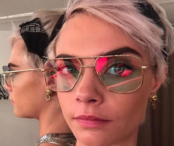 Кара Делевинь снова подстриглась! Теперь еще короче!