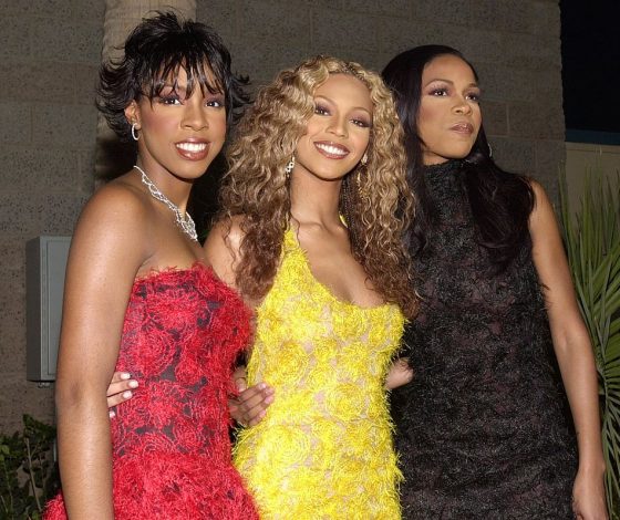 Destiny's Child неразлучны! Бейонсе на вечеринке с Келли Роуленд и Мишель Уильямс