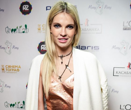 Наталья Бардо, Виктория Дайнеко и Валерия Гай-Германика на открытии караоке- театра «Синематограф»