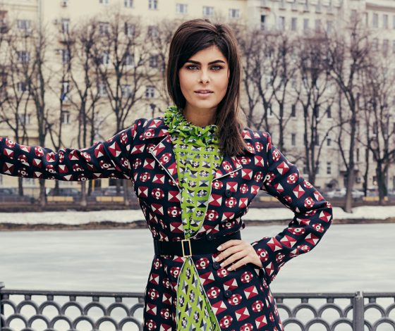 Новая коллекция Gourji: Надежда Оболенцева показала как носить «домашние образы» в повседневной жизни