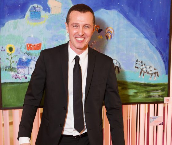 Игорь Верник и другие звезды на открытии выставки Кати Медведевой в рамках фестиваля искусств «Черешневый Лес»