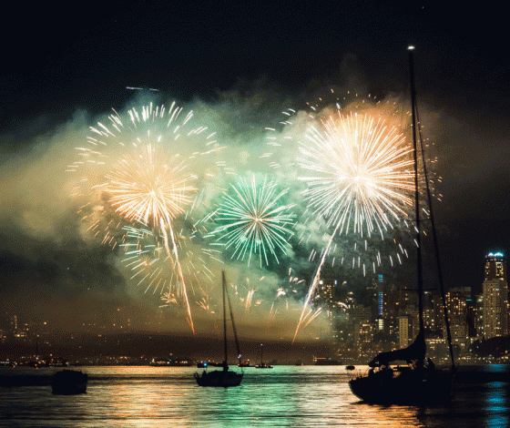 PEOPLETALK поздравляет с 1 Мая!