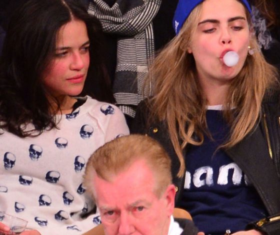 Что я здесь делаю? Звезды, которые зевали, жевали жвачку и откровенно скучали на спортивных матчах