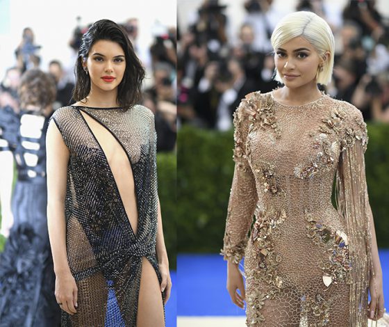 Два самых голых платья Met Gala 2017: Кендалл и Кайли Дженнер