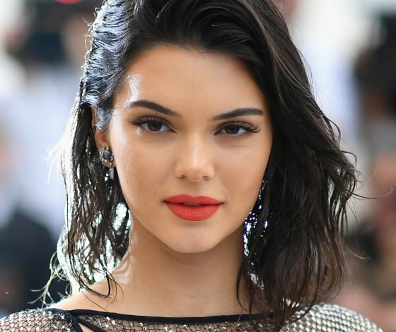 Хочешь брови как у Кендалл Дженнер? 2 лайфхака от личного визажиста модели!