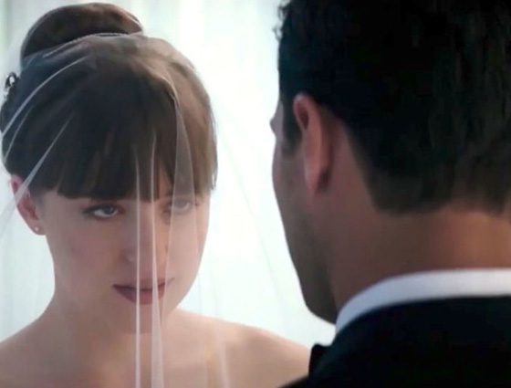 Первые кадры свадебной церемонии из «Пятидесяти оттенков свободы» смотри здесь