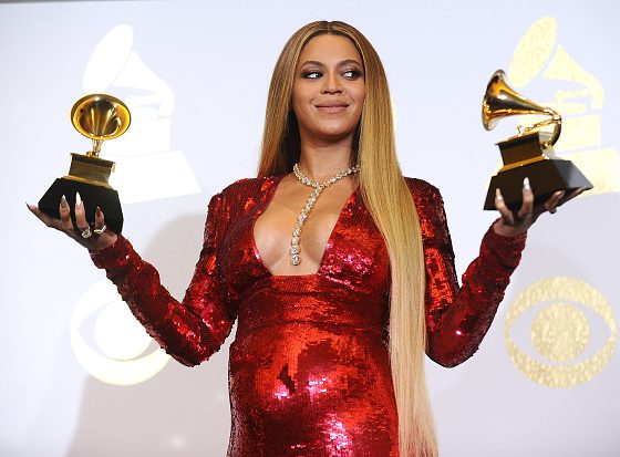 Футболка Бейонсе за 1038 рублей разлетелась за несколько часов