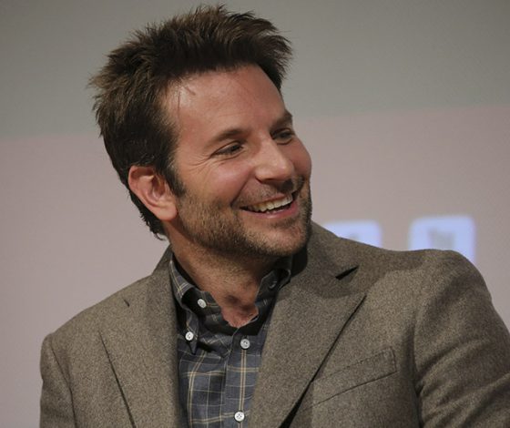 Брэдли Купера заплакал на ТВ. О чем он говорил?