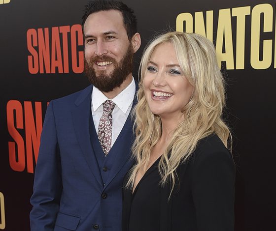 Официально! Кейт Хадсон вышла в свет с новым возлюбленным