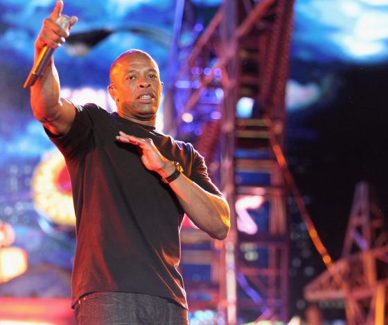 Рэпер Dr. Dre попал в реанимацию