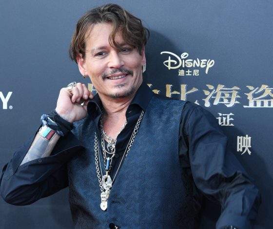 Джони Депп и Орландо Блум представили новый фильм о пиратах Карибского моря в Шанхае. Как выглядят кумиры?
