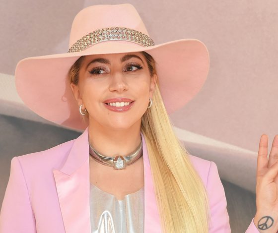 Ее не узнать. У Леди Гага зеленые волосы!