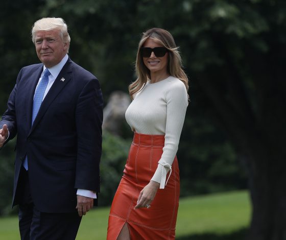 Дональд Трамп и Мелания оскандалились во время зарубежного тура. Зато платья у первой леди красивые!