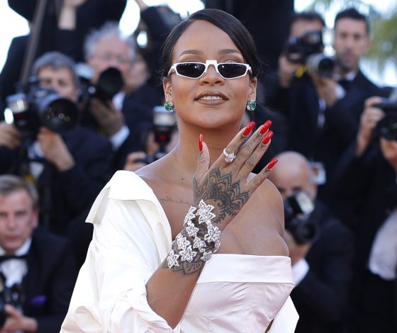 Второй день Каннского кинофестиваля: Рианна, Белла Хадид и Лили Коллинз на премьере фильма «Окча»