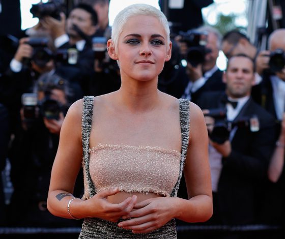 Третий день Каннского кинофестиваля: Кристен Стюарт, Кендалл Дженнер, Элизабет Олсен и Джереми Реннер на красной дорожке