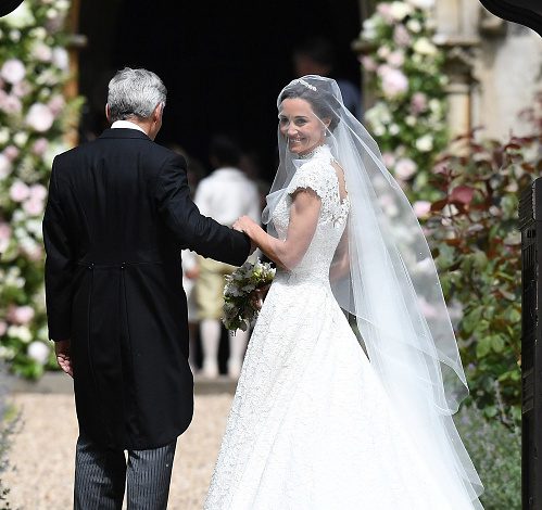 Кейт и Пиппа Миддлтон: чье платье лучше?