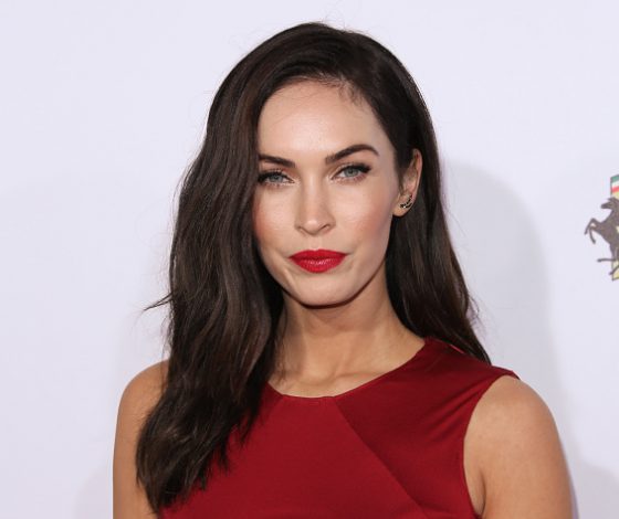 Сын Меган Фокс снова в платье... принцессы