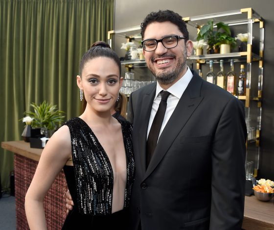 Звезда сериала «Бесстыдники» Эмми Россам вышла замуж за создателя сериала «Мистер Робот» Сэма Эсмейла