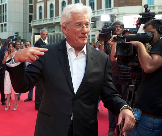 Ричард Гир в Москве! Что он здесь делает?