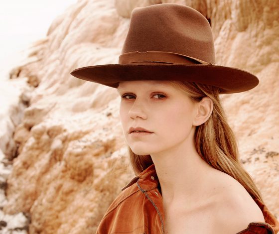 Любимые головные уборы Беллы Хадид, Елены Перминовой и Ульяны Сергеенко: новая коллекция шляп Ruslan Baginskiy