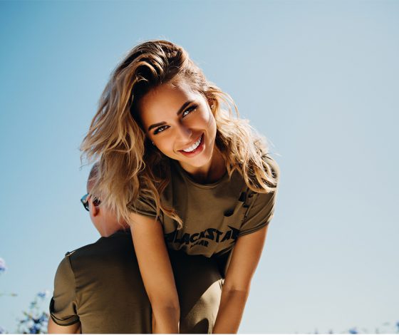 «Работает в другом салоне, получая зарплату 4 000 долларов у меня»: певица Ханна рассказала о предательстве подруги