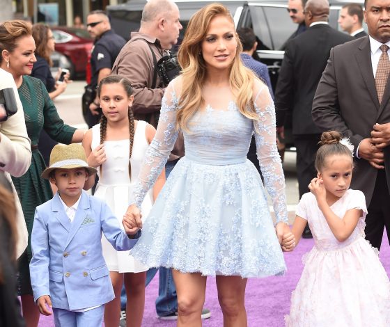 Какие же они милые! Алекс Родригес подружился с детьми Джей Ло