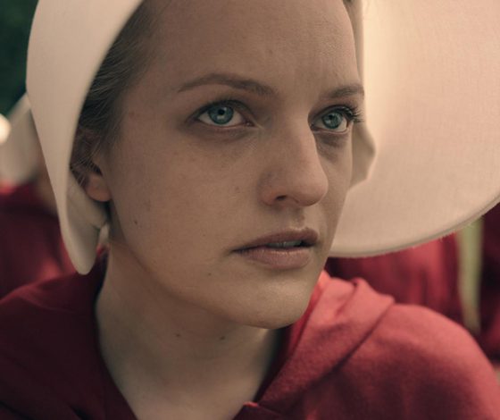 Что происходит? Как отреагировали жители Лос-Анджелеса на странных женщин в красных мантиях?