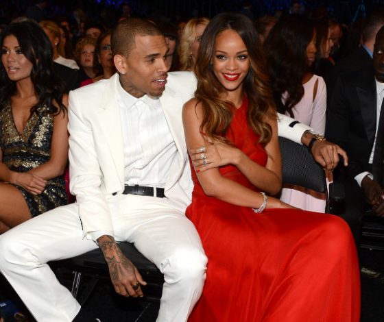 Бывшего парня Рианны певца Криса Брауна обвинили в изнасиловании