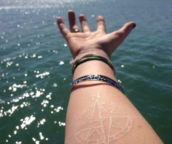 Новый тренд: белые татуировки