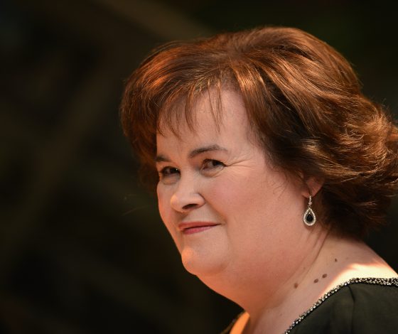 Звезду шоу «Британия ищет таланты» охраняют от хулиганов соседи