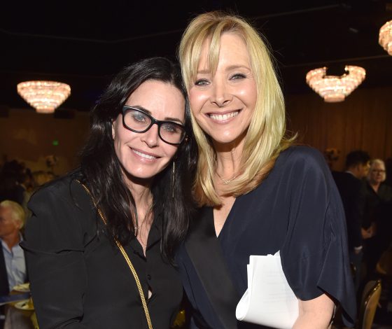 Друзья: Лиза Кудроу и Кортни Кокс приняли участие в квесте