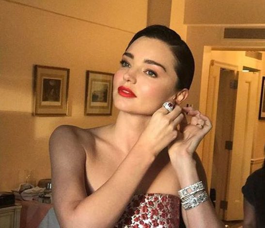 Прощайте, 480 миллионов! Миранда Керр отдала украшения, подаренные бывшим бойфрендом