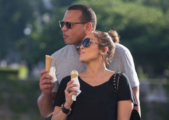 Сколько стоит французский отпуск Дженнифер Лопес и Алекса Родригеса? Спойлер: очень дорого!