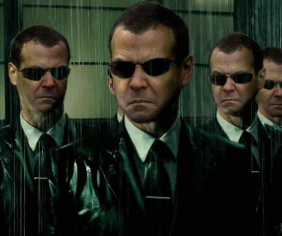 Дмитрий Медведев и Владимир Путин промокли до нитки. Как отреагировали в Сети?