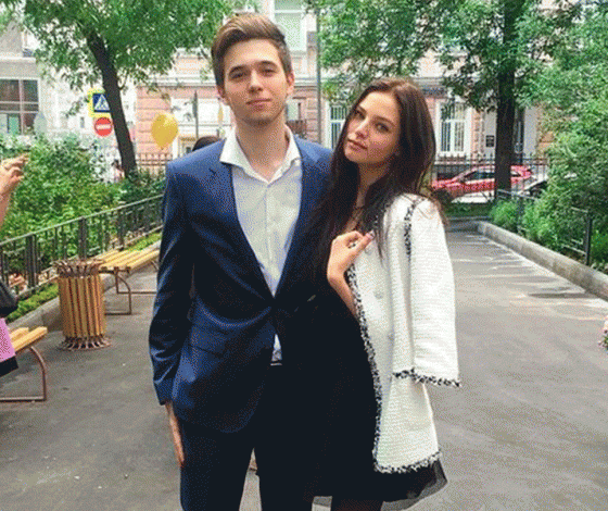 10 выпускниц «Нового поколения»: какие платья были у Кафельниковой, Меладзе и Виторган?