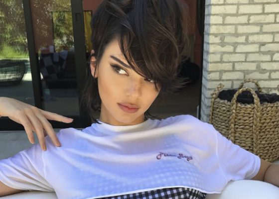 Вот кто виноват в модных провалах Кендалл Дженнер! И она добралась и до Бейонсе!