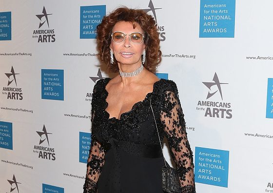 Знаменитости за 60, которые не боятся выглядеть сексуально