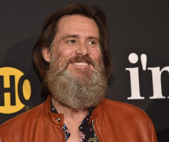 Джим Керри не оплатил похороны своей девушки? Актеру предъявлены новые обвинения