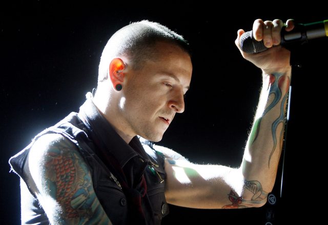 Linkin Park выпустила клип на неизданную песню с Честером Беннингтоном