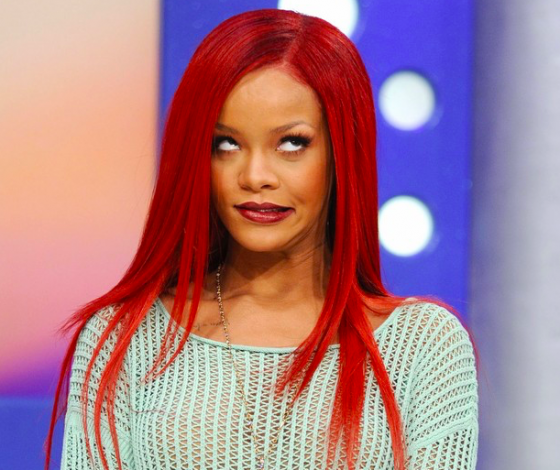 Рианна и ее гигантская грудь: лучшие мемы