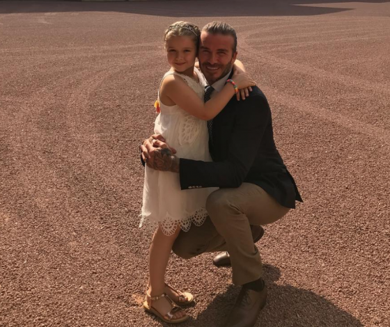 Нам бы такого! У Харпер Бекхэм новый стилист