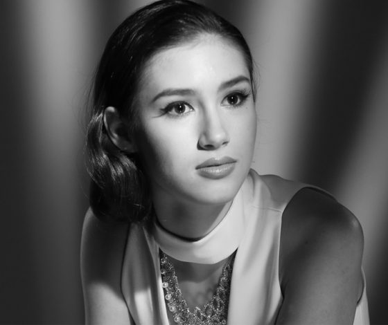 Дебют: 17-летняя дочь Бориса Немцова Дина открыла модный показ