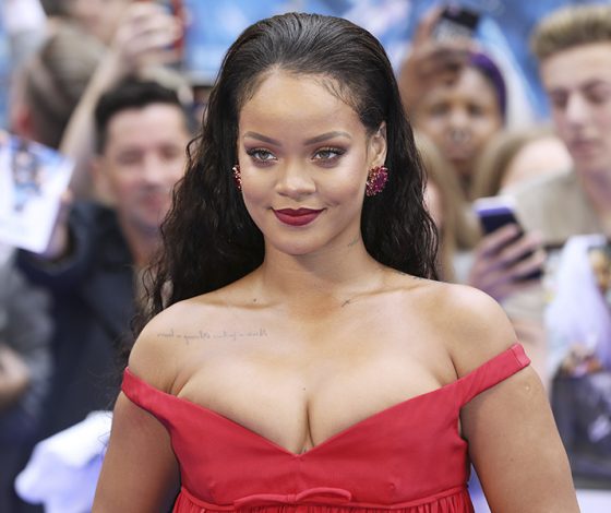 Есть что показать! Почему все обсуждают лондонские выходы Рианны?