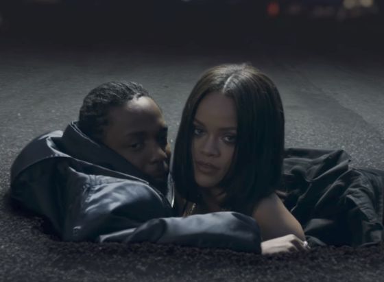 Лучшие кадры из нового видео Кендрика Ламара: он может удержать Рианну на вытянутой руке!