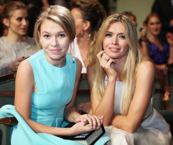 Дочь Веры Брежневой поделилась новой фотографией с мамой. Смотри скорее!