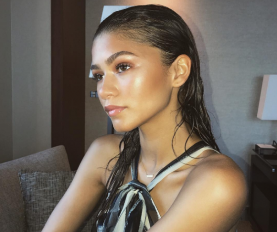 Как сделать естественный макияж за 3 минуты? Урок мейкапа от Зендаи