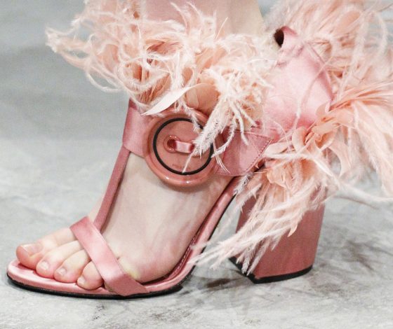 Топ-15 пар обуви с подиума, без которых невозможно представить эту осень