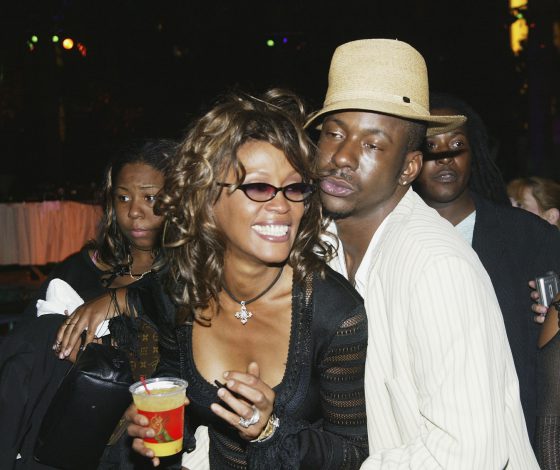 Неожиданно: бывший муж Уитни Хьюстон сделал шокирующее заявление о ее смерти