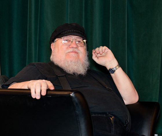 Автор «Игры престолов» приехал в Россию. На какие вопросы он никогда не ответит?